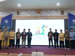 Ketika Lansia dan Beras Mahal Lebih Penting Dibanding Debat Zodiak
